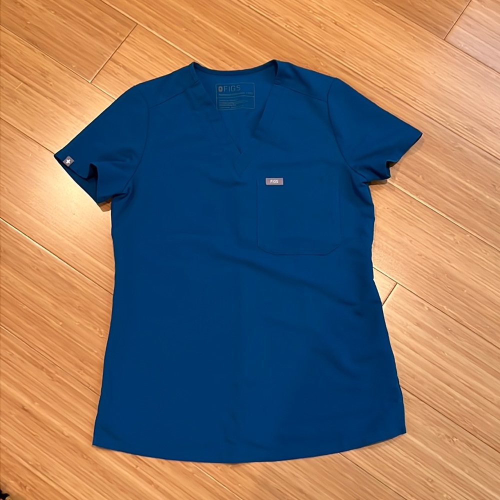 Figs Alps Blue Casma One pocket scrub top
